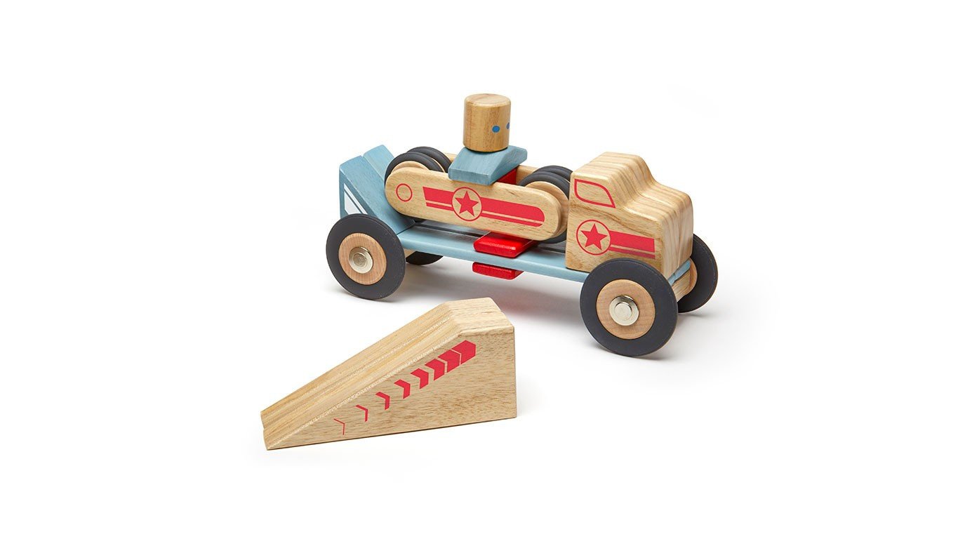 Tegu Stunt Team Jumper Magnetic Wooden Block