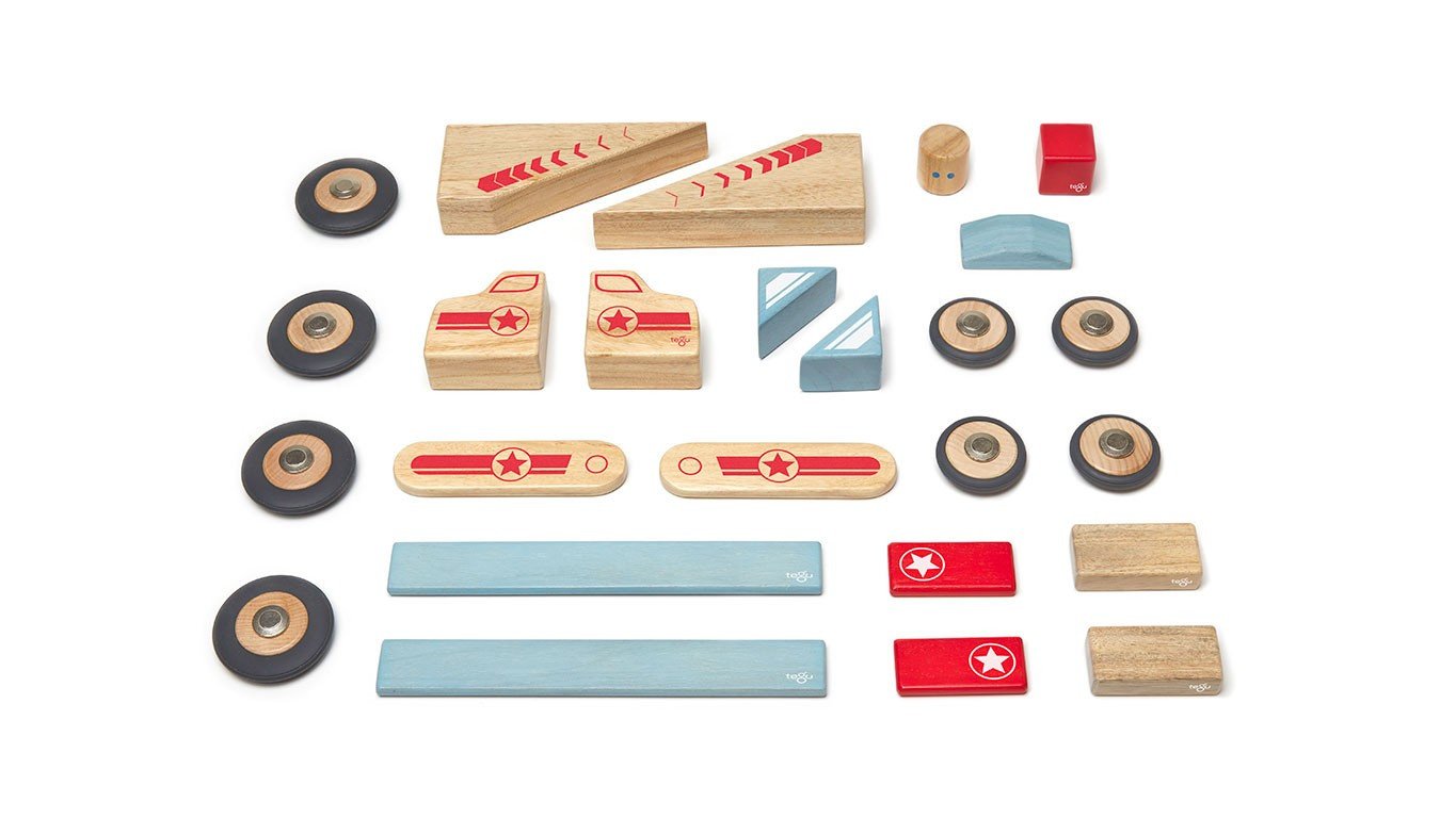 Tegu Stunt Team Jumper Magnetic Wooden Block