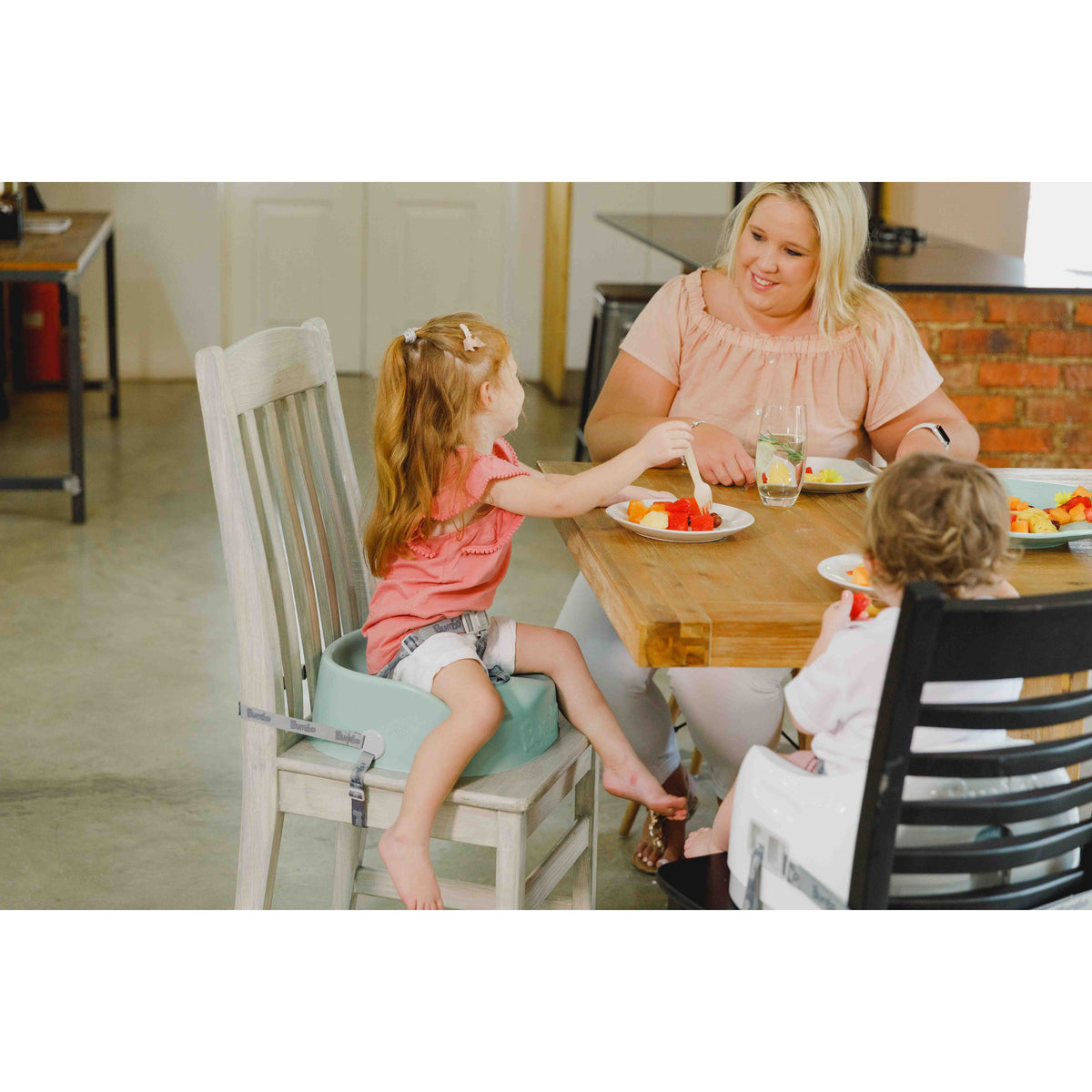 bumbo-booster-seat-hemlock- (3)