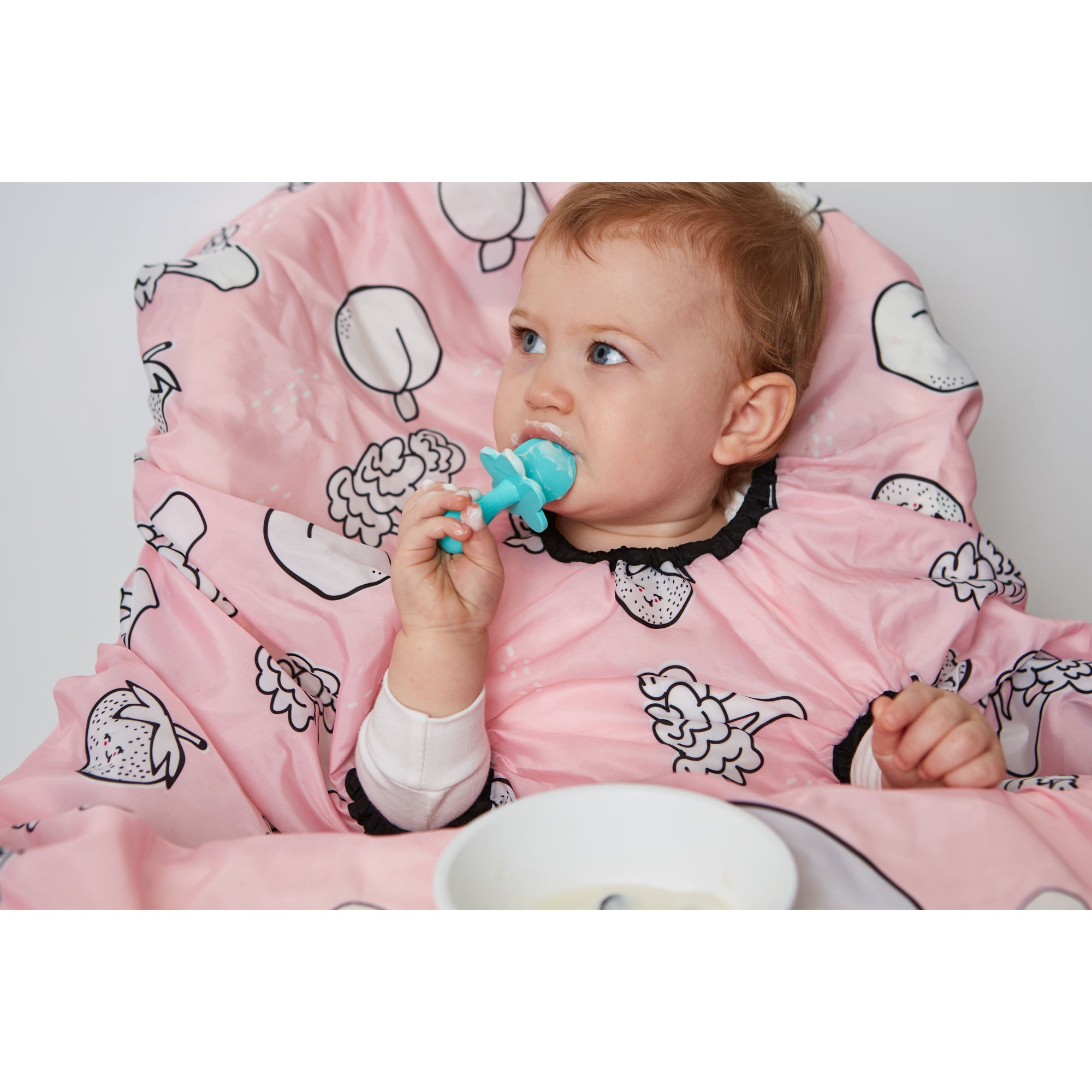 grabease-allover-bib-blush- (17)